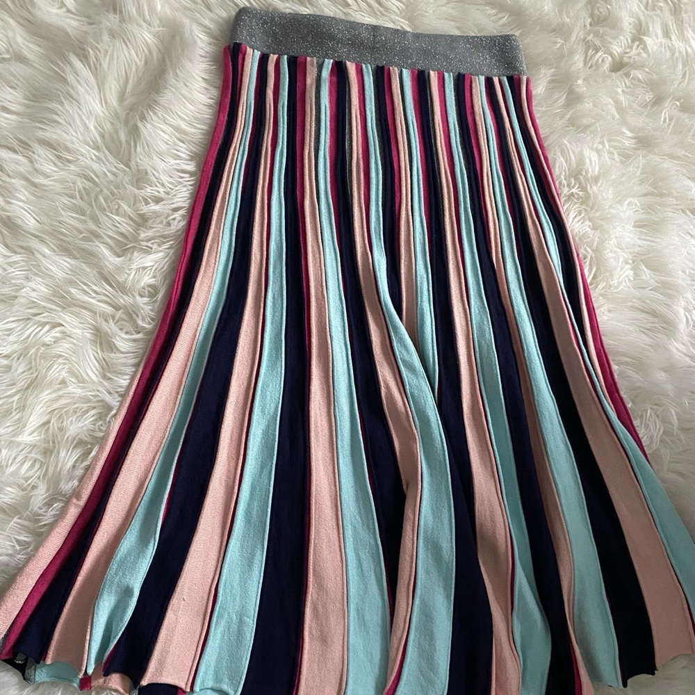 Long skirt with different colors